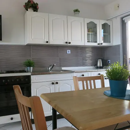 Holiday home Spacious Holiday In Dalmatia With Beach Nearby *