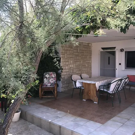 Spacious Holiday In Dalmatia With Beach Nearby Holiday home