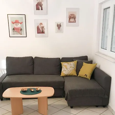 Holiday home Spacious Holiday In Dalmatia With Beach Nearby